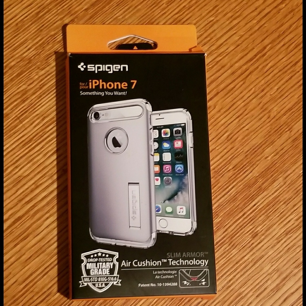 NIB Spigen Iphone 7 case